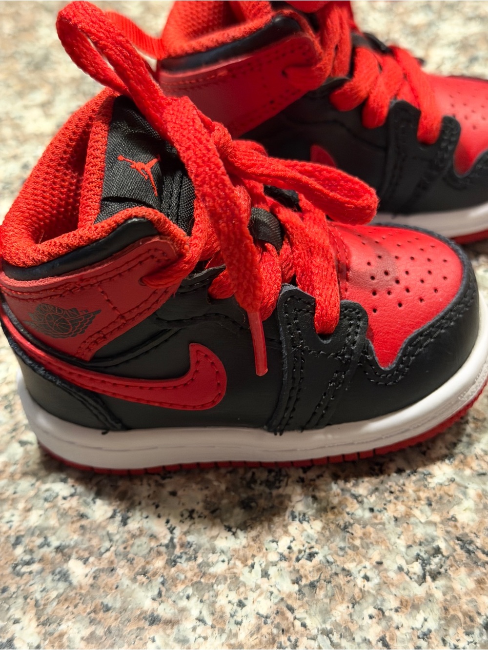 Nike Air Jordan 1 Mid Shoes Baby Size 2C Red Black DQ8425-060